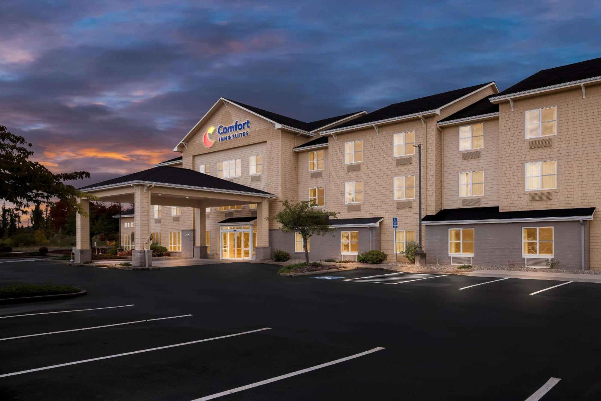 Comfort Inn & Suites Creswell Exterior foto